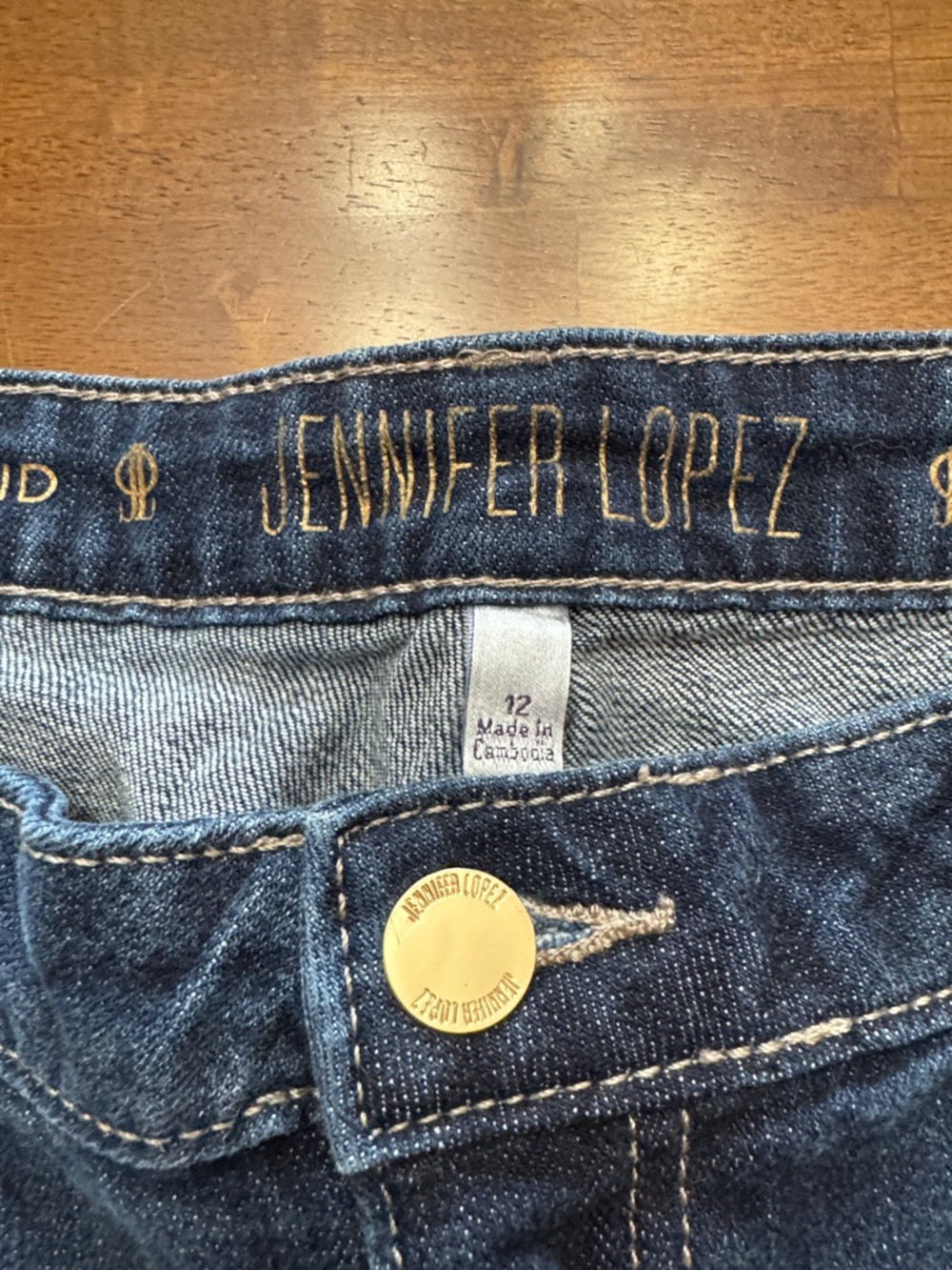 Jennifer Lopez Indigo Skinny Jeans - Picture 2 of 3